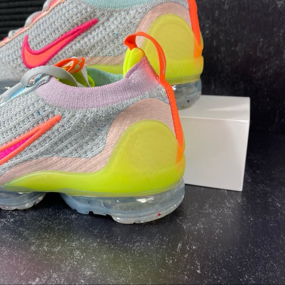 NIKE AIR VAPORMAX 2021 FLYKNIT NEON WOMENS RUNNING SHOES SIZE 5.5 GRAY NEW - Picture 9 of 10